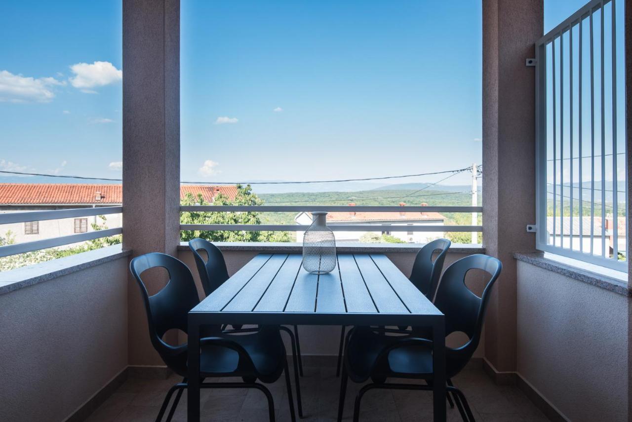 Apartment Laurus Salatić Exteriér fotografie